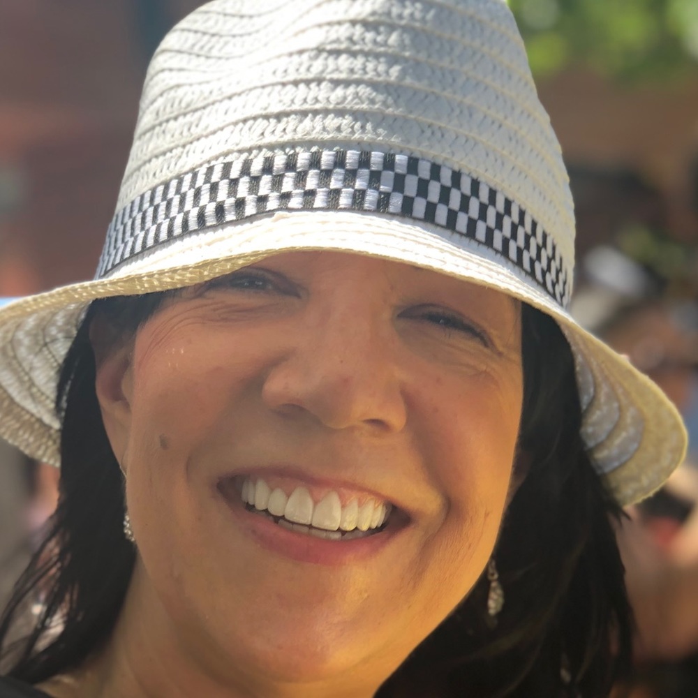 Meet your Posher, Lori